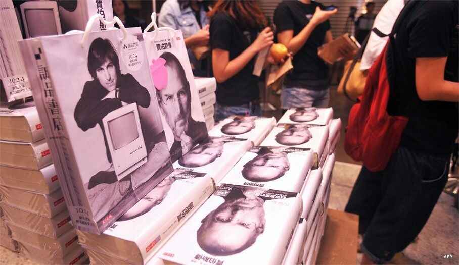 Биография Стива Джобса моментально стала бестселлером