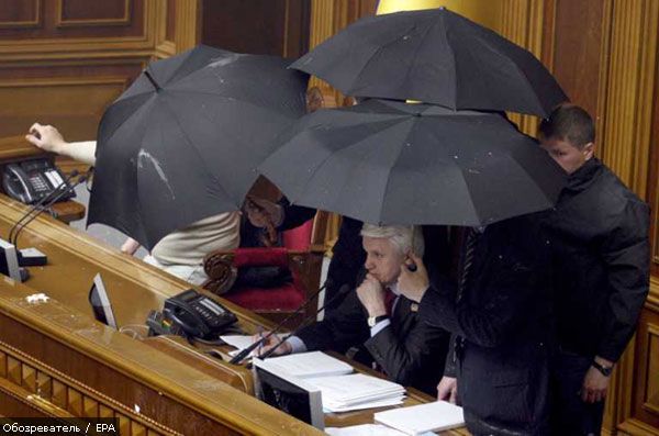 Бійка у Верховній Раді потрапила до світового рейтингу. Фото, відео