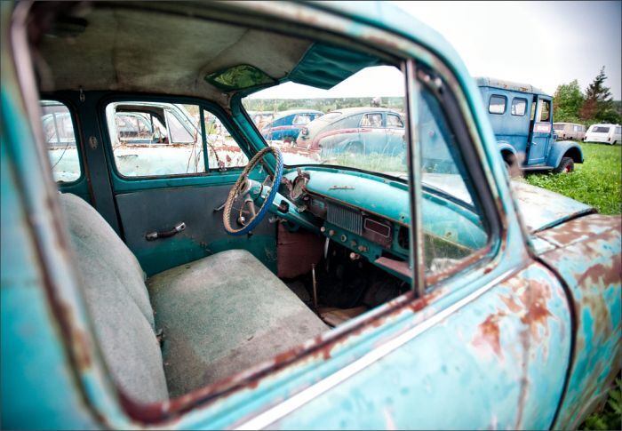 Автомузей гибнет под открытым небом. Фото 