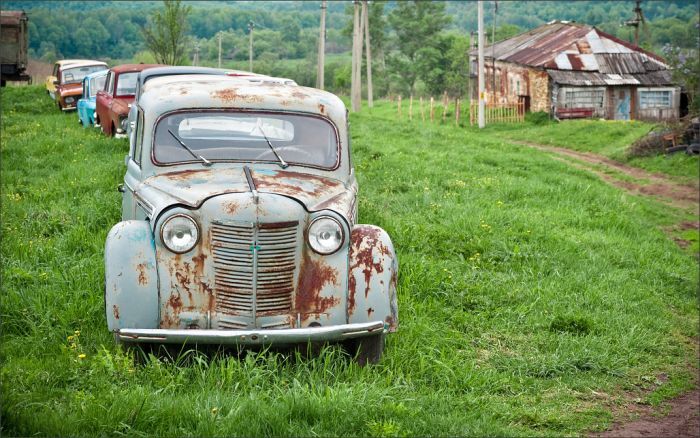 Автомузей гибнет под открытым небом. Фото 