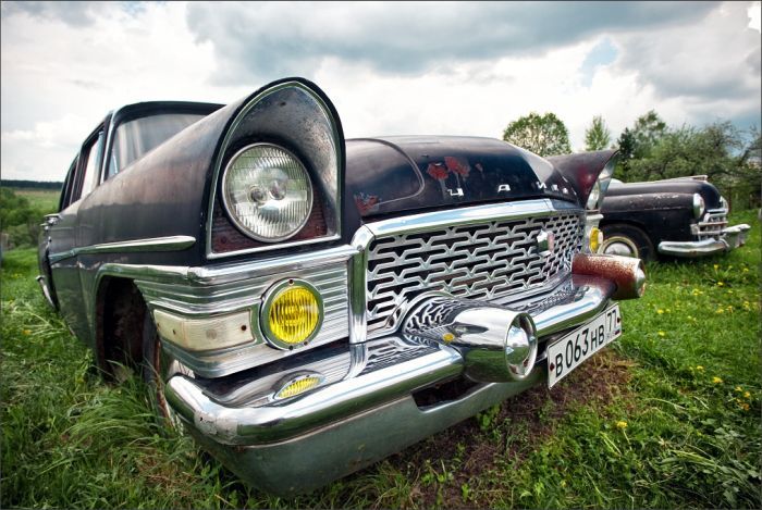 Автомузей гибнет под открытым небом. Фото 