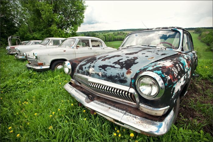 Автомузей гибнет под открытым небом. Фото 