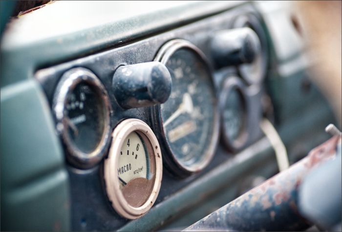 Автомузей гибнет под открытым небом. Фото 