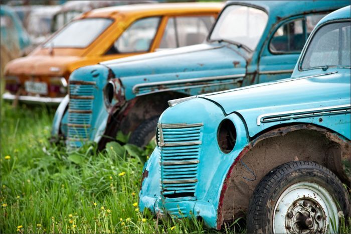 Автомузей гибнет под открытым небом. Фото 