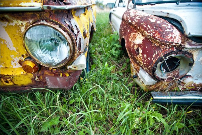 Автомузей гибнет под открытым небом. Фото 