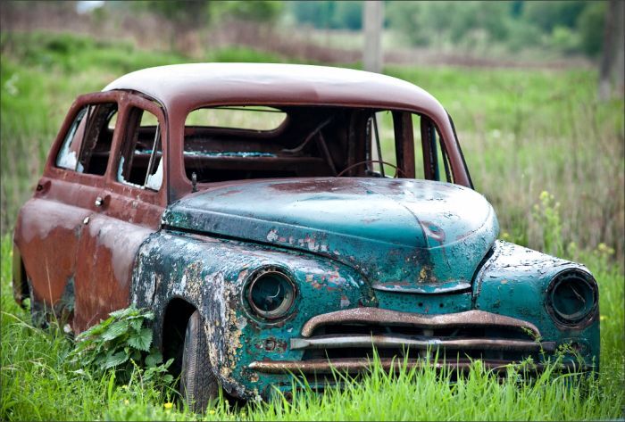 Автомузей гибнет под открытым небом. Фото 