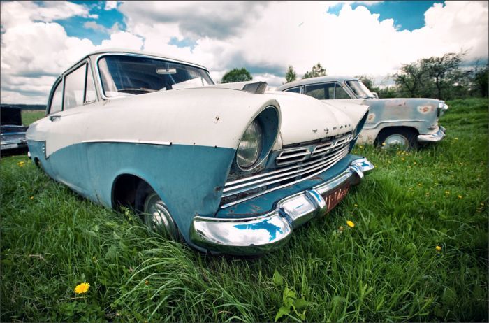 Автомузей гибнет под открытым небом. Фото 