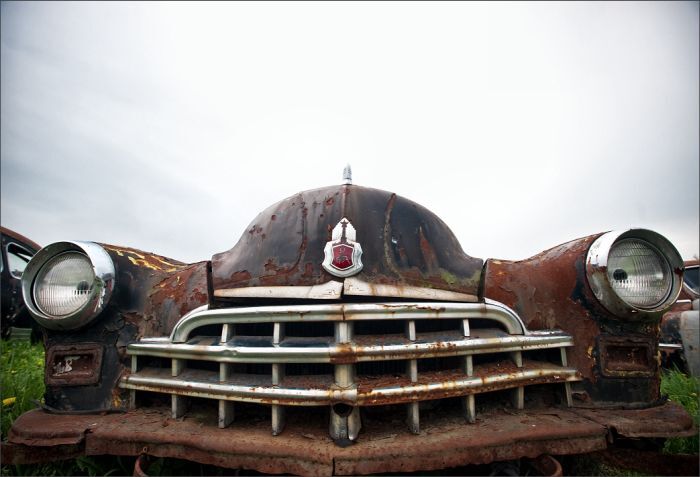 Автомузей гибнет под открытым небом. Фото 