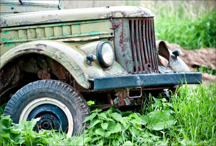 Автомузей гибнет под открытым небом. Фото 