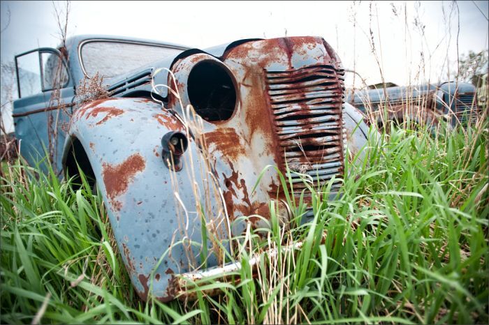 Автомузей гибнет под открытым небом. Фото 