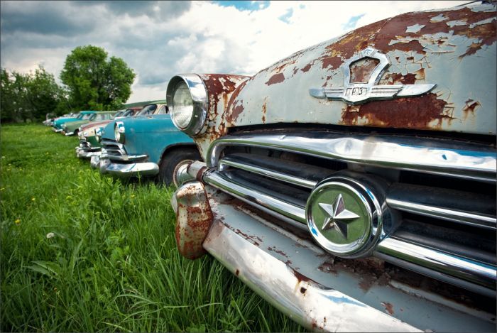 Автомузей гибнет под открытым небом. Фото 