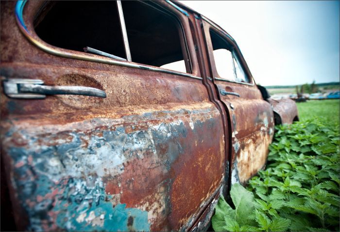 Автомузей гибнет под открытым небом. Фото 