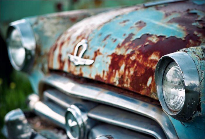 Автомузей гибнет под открытым небом. Фото 