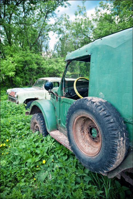 Автомузей гибнет под открытым небом. Фото 
