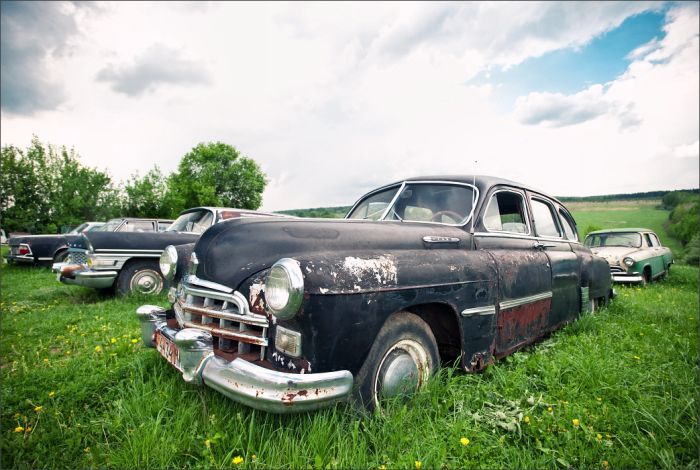 Автомузей гибнет под открытым небом. Фото 