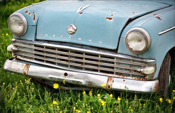 Автомузей гибнет под открытым небом. Фото 