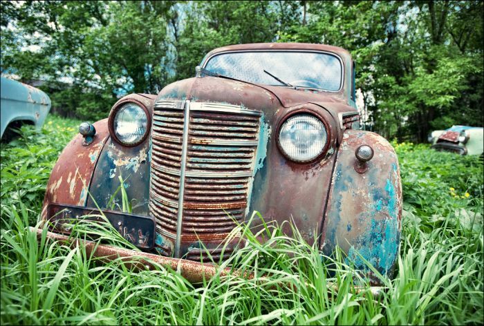 Автомузей гибнет под открытым небом. Фото 