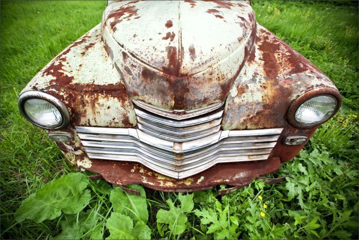 Автомузей гибнет под открытым небом. Фото 