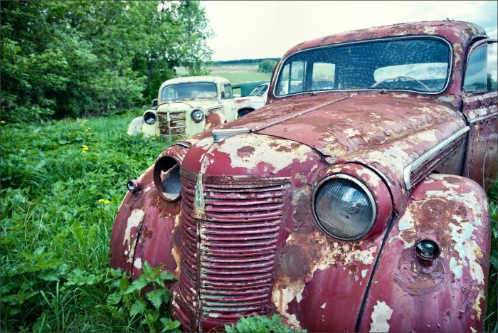 Автомузей гибнет под открытым небом. Фото 