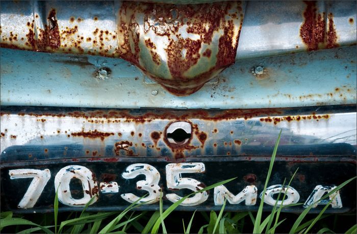 Автомузей гибнет под открытым небом. Фото 