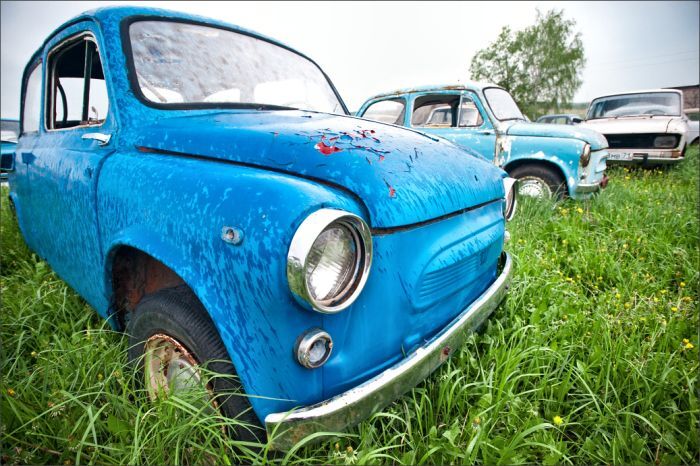 Автомузей гибнет под открытым небом. Фото 