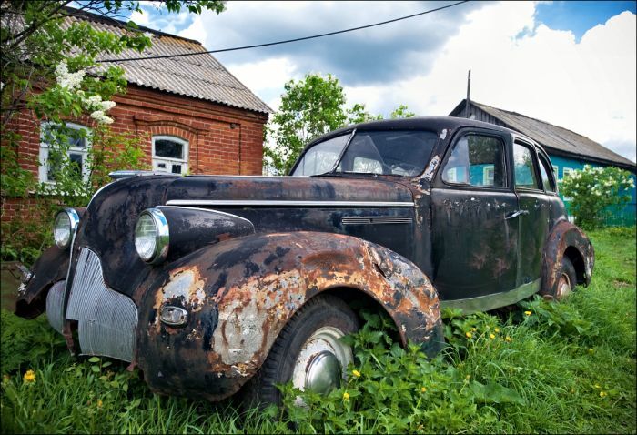 Автомузей гибнет под открытым небом. Фото 