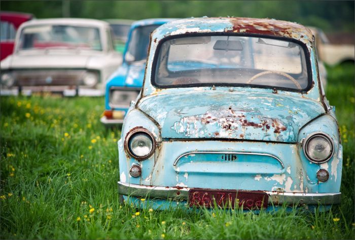 Автомузей гибнет под открытым небом. Фото 