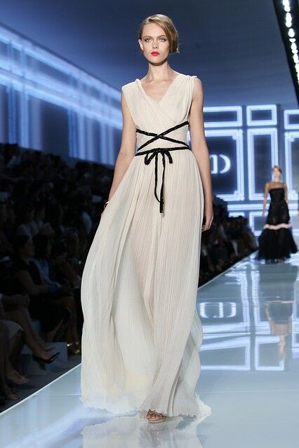 Неделя моды в Париже: весна-лето 2012 от Christian Dior. Фото