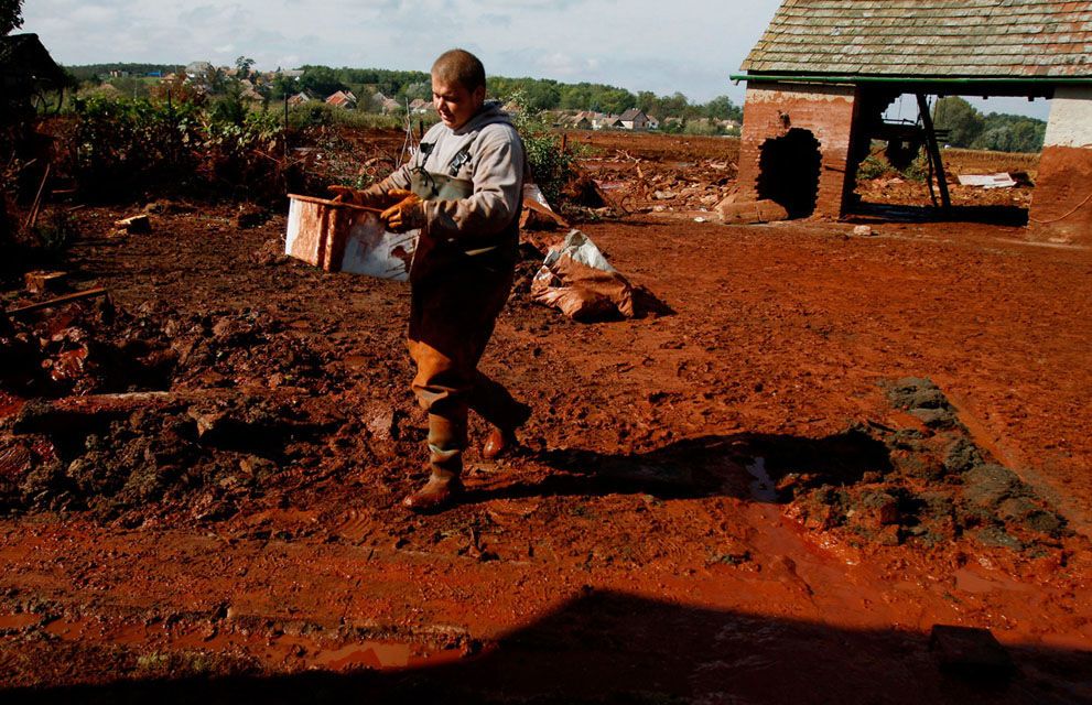 Прорив резервуара з токсичними відходами в Угорщині: рік по тому