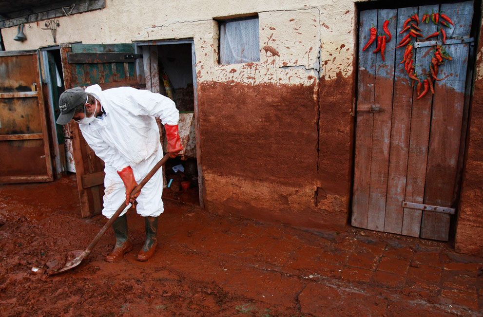 Прорив резервуара з токсичними відходами в Угорщині: рік по тому