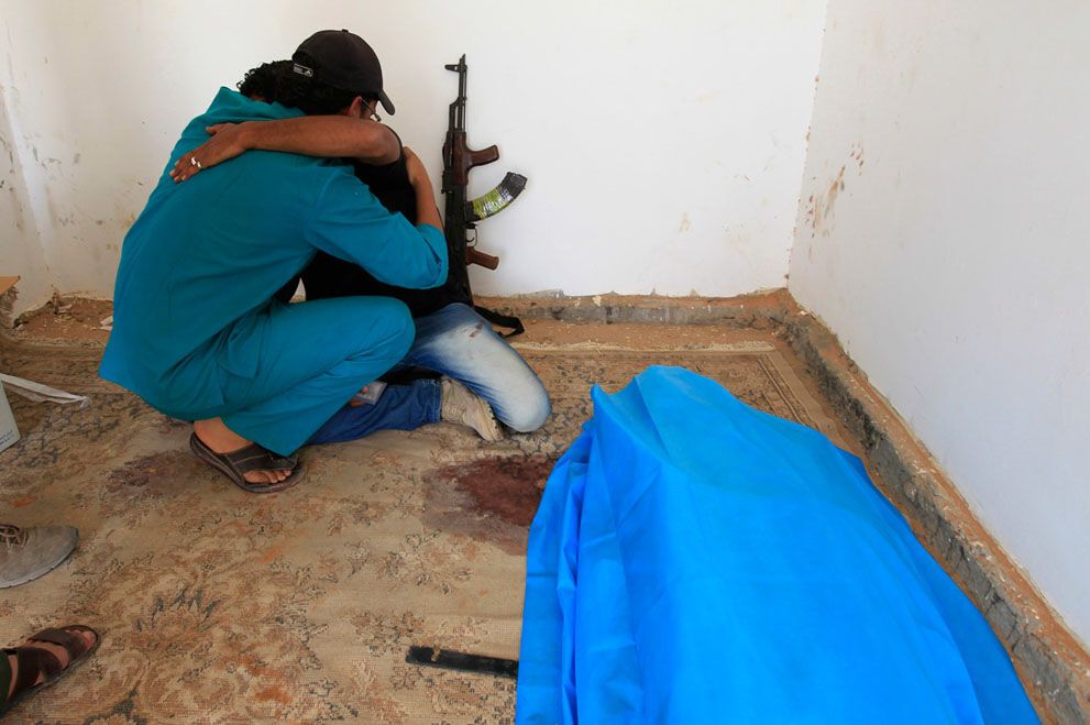 Повстанці в Лівії атакують останні осередки опору сил Каддафі