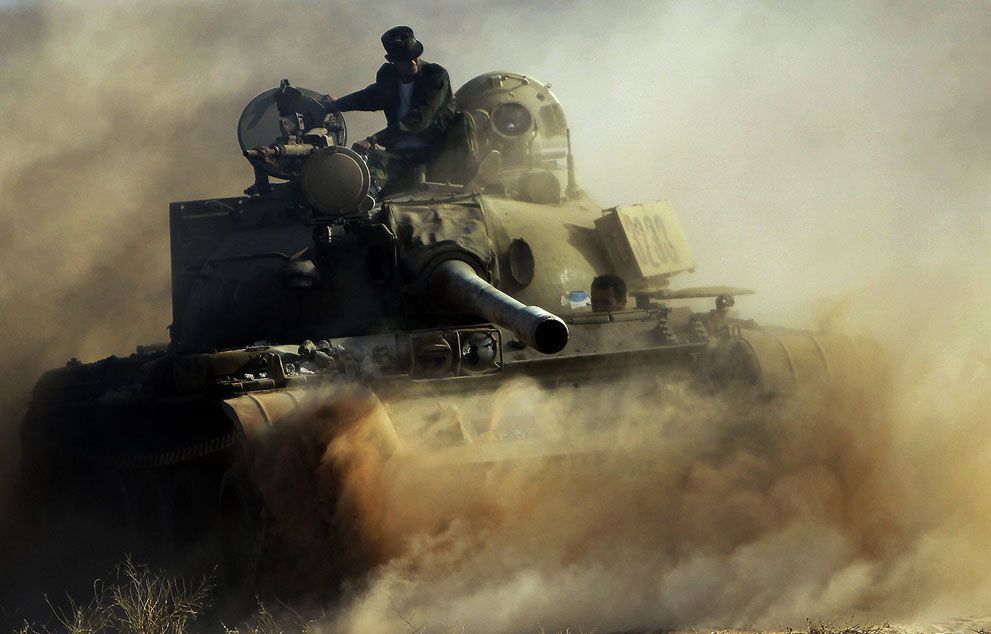 Повстанці в Лівії атакують останні осередки опору сил Каддафі