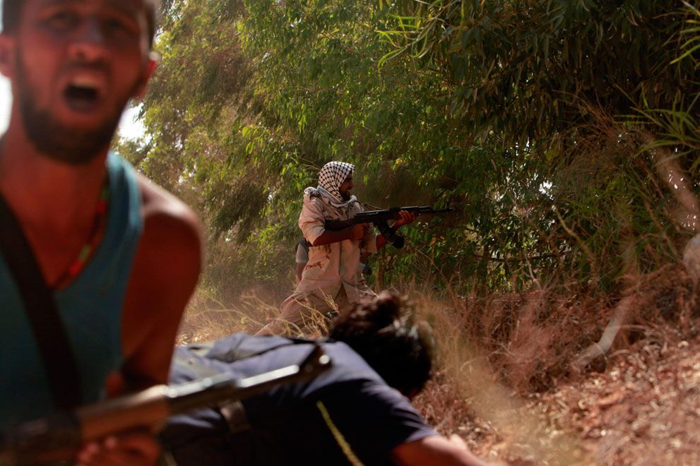 Повстанці в Лівії атакують останні осередки опору сил Каддафі