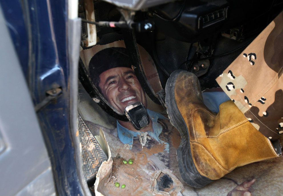 Повстанці в Лівії атакують останні осередки опору сил Каддафі