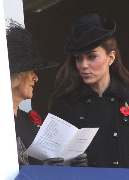 Королевская семья чтит память погибших