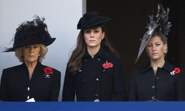 Королевская семья чтит память погибших