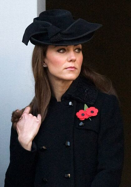 Королевская семья чтит память погибших