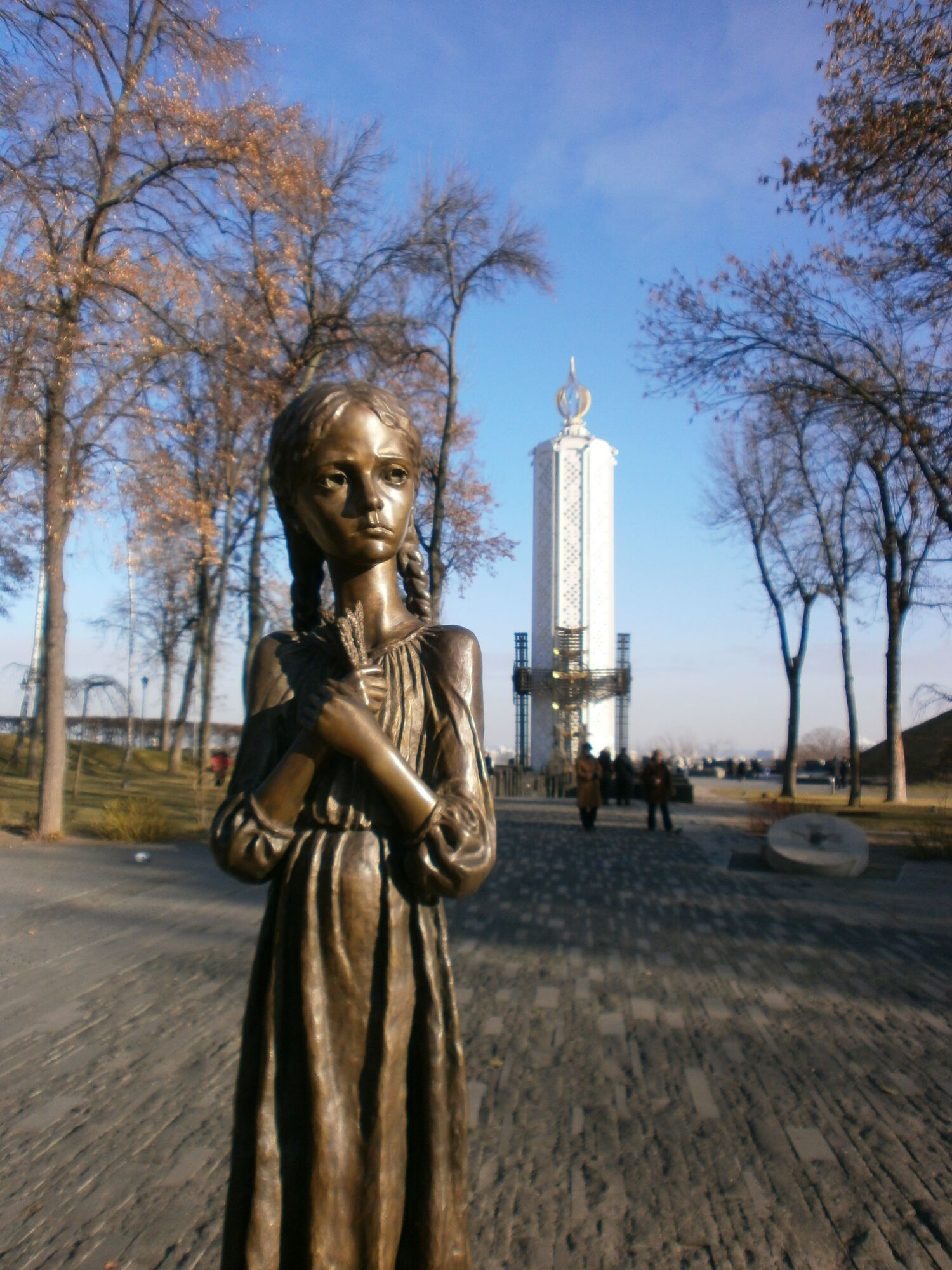 Мемориал жертвам Голодомора: ни дня без скандала