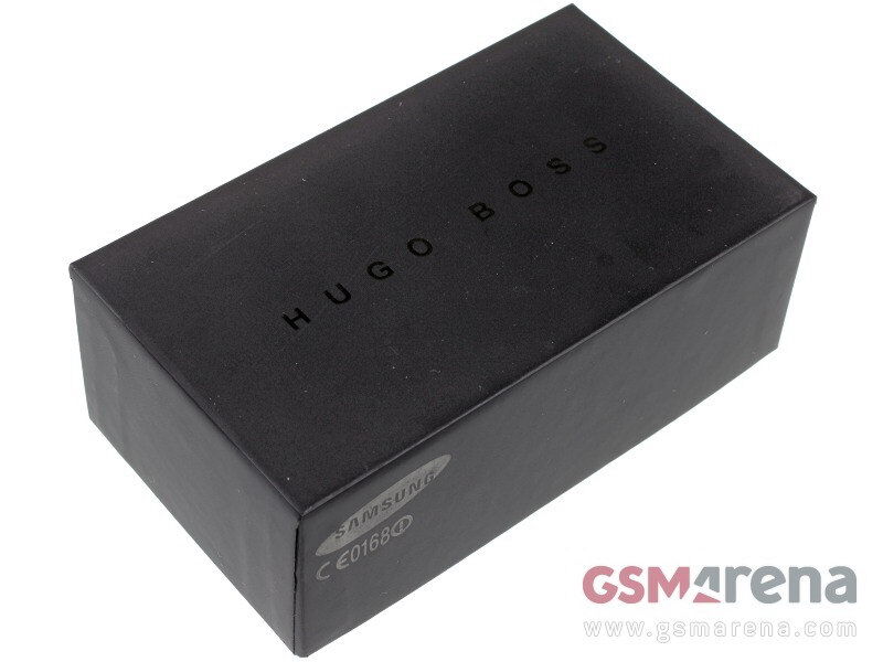 Как «вживую» выглядит смарфтон от Samsung и Hugo Boss. Фото