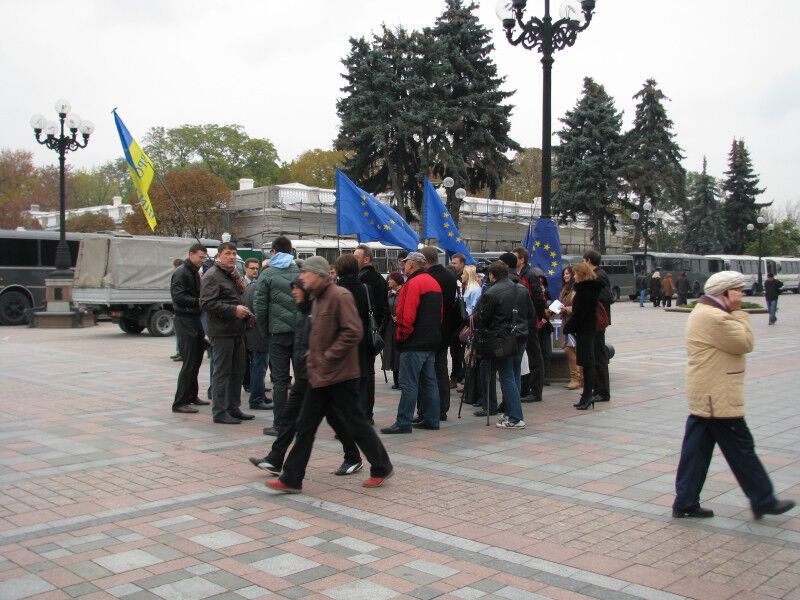 Как сегодня пикетировали Верховную Раду. Фоторепортаж