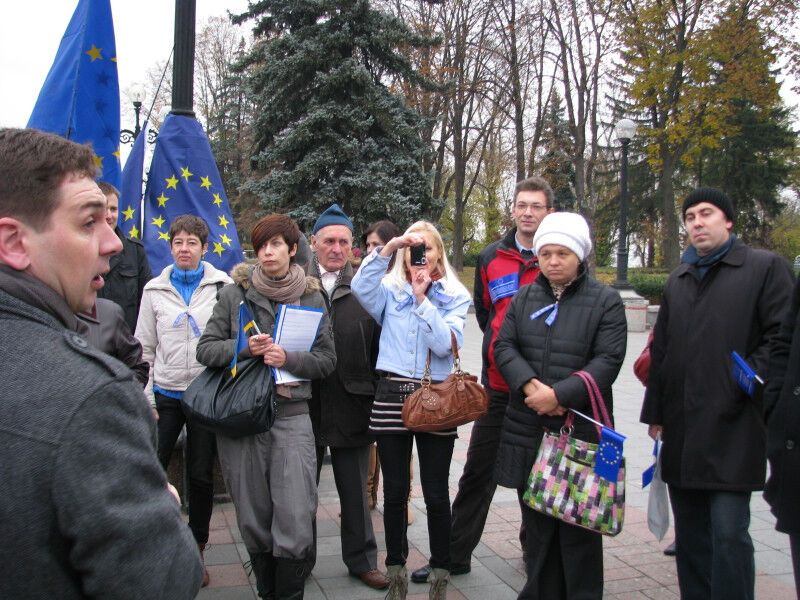 Как сегодня пикетировали Верховную Раду. Фоторепортаж