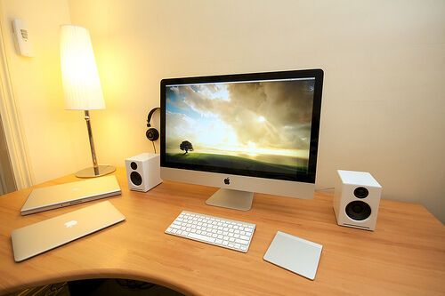 «Яблочные» натюрморты:  40 самых красивых фото с устройствами Apple