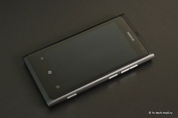 Первые впечатления от смартфона Nokia Lumia 800