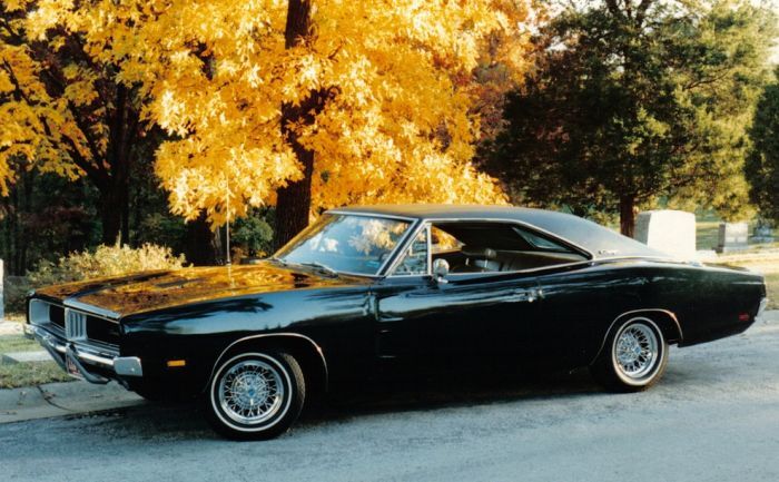 Ну очень американские машины. Фото