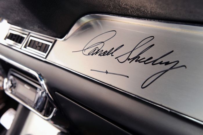 Ну очень американские машины. Фото