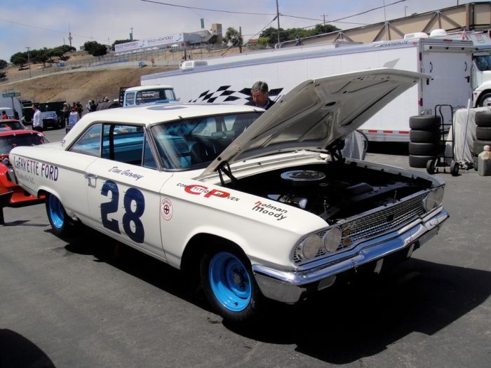 Ну очень американские машины. Фото