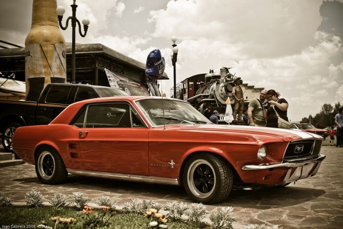 Ну очень американские машины. Фото