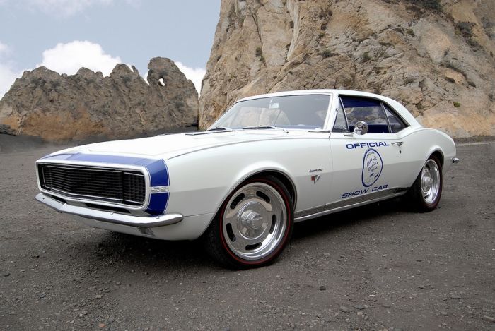 Ну очень американские машины. Фото