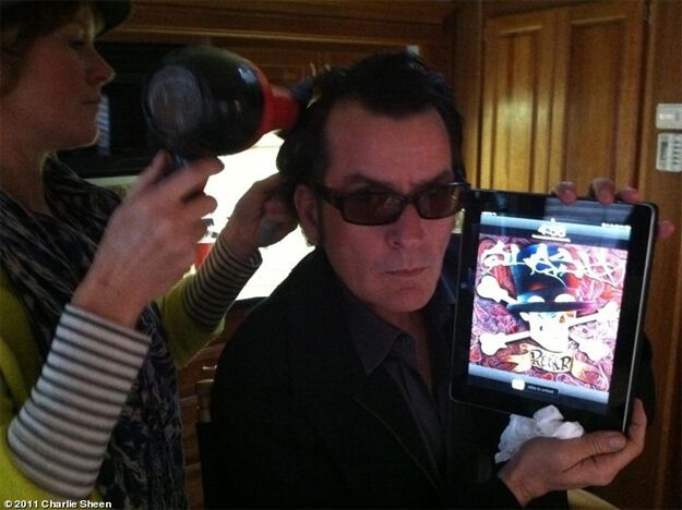 Чарли Шин показал фото со съемок нового фильма