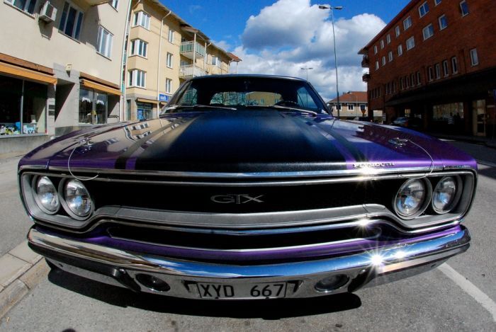 Ну очень американские машины. Фото